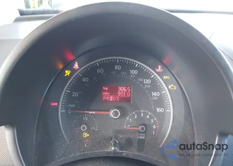 2009 Volkswagen New Beetle 2.5L z USA, uszkodzony, nr VIN 3VWPG31C39M515442